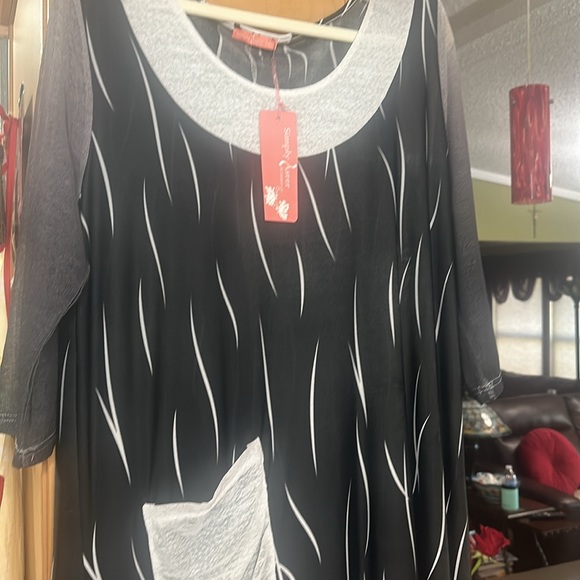 Beautiful dress from small boutique sexy and adorable - Picture 6 of 8